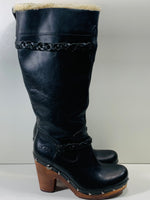 UGG Austrailia 3209 Savannah Boot Black Leather Studded Ladies 8 LT WEAR