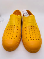 NEW! Native X Crayola Jefferson Block Sunny Side Up Yellow Shoes Girls J3