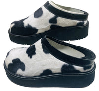 Bee fly Faux Cow Hide Clogs Black & White Ladies 7 LT WEAR