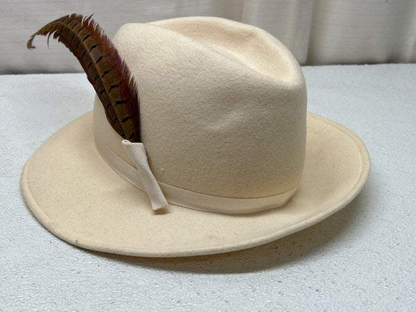 Vintage Juli Kay Chicago Doeskin Felt Brimmed Hat Ivory with Side Feather Ladies